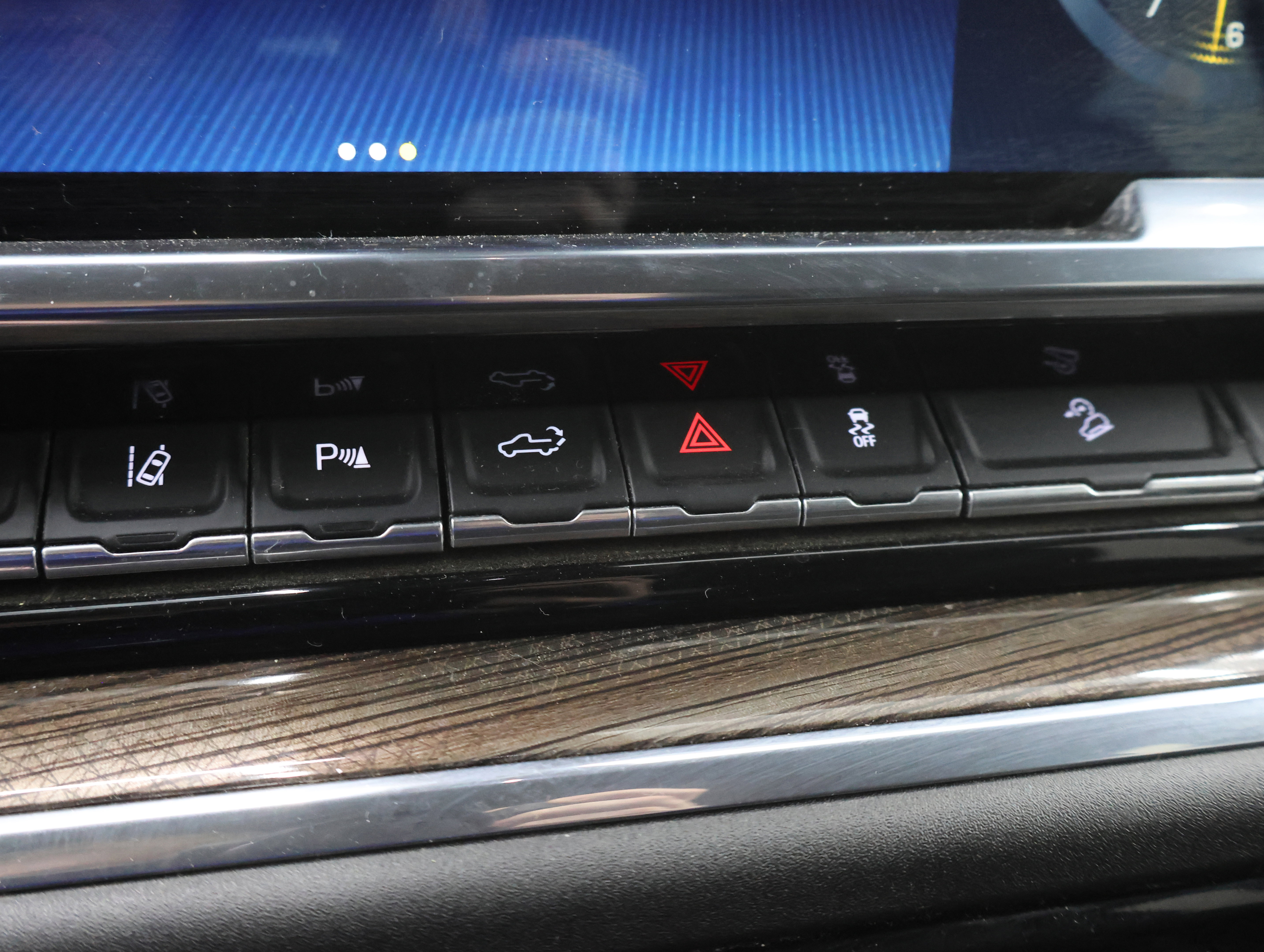 Used 2024 Chevrolet Silverado 2500 LT w/ Midnight Edition image 62