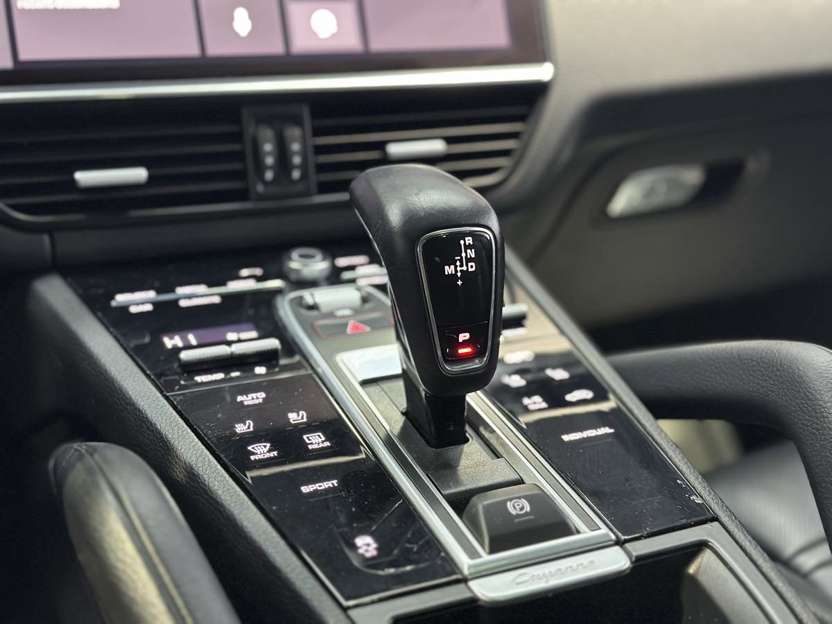 Used 2021 Porsche Cayenne image 16