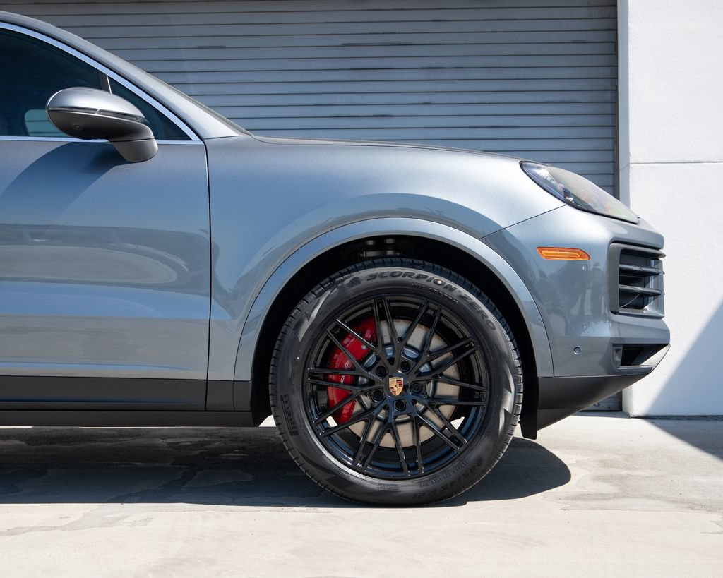 New 2026 Porsche Cayenne S AWD/4WD image 9
