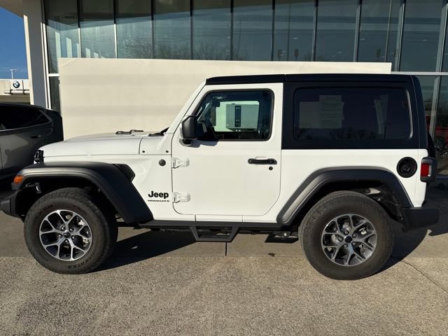 Used 2024 Jeep Wrangler Sport S image 2