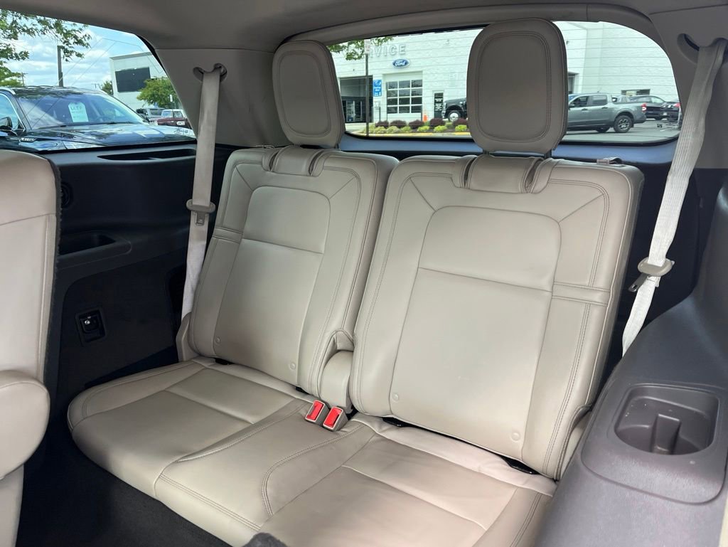 Used 2020 Lincoln Aviator Reserve AWD/4WD image 18