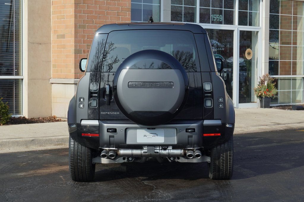Used 2026 Land Rover Defender 110 V8 AWD/4WD image 5