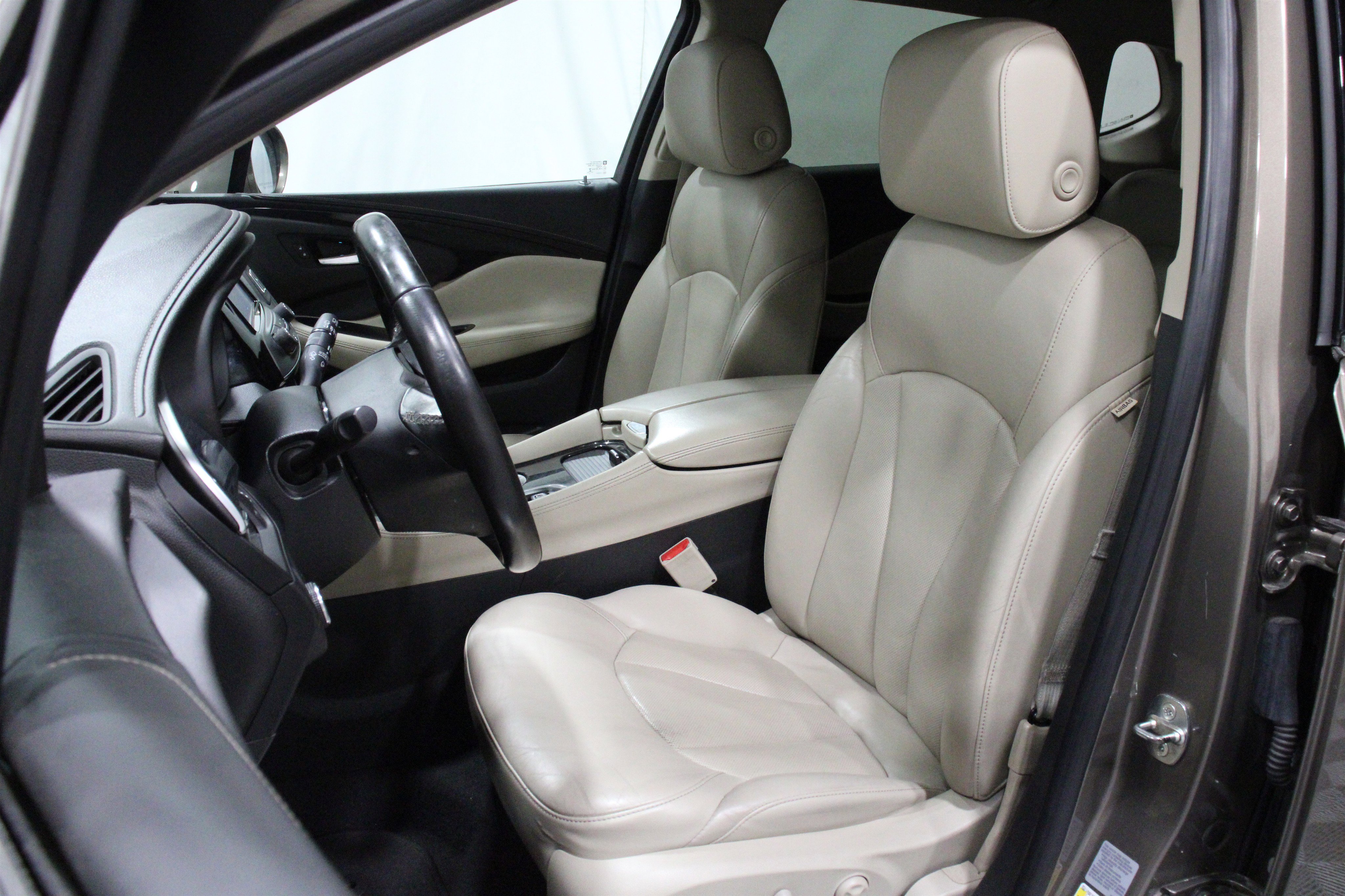 Used 2017 Buick Envision Essence image 5