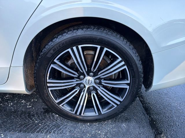 Used 2022 Volvo S60 T8 Inscription w/ Climate Package image 14
