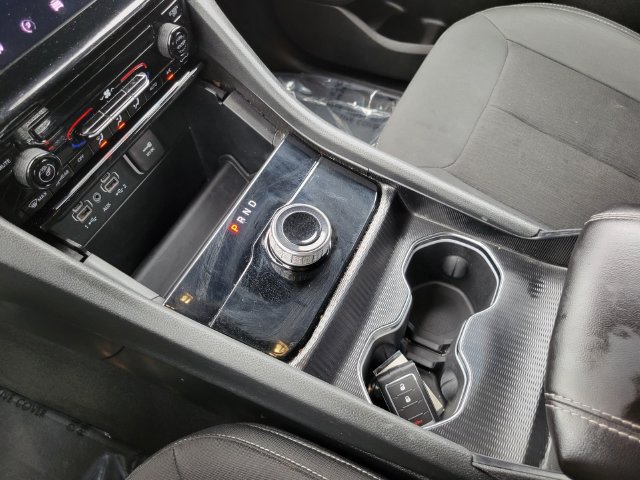 Used 2025 Jeep Grand Cherokee Laredo AWD/4WD image 18