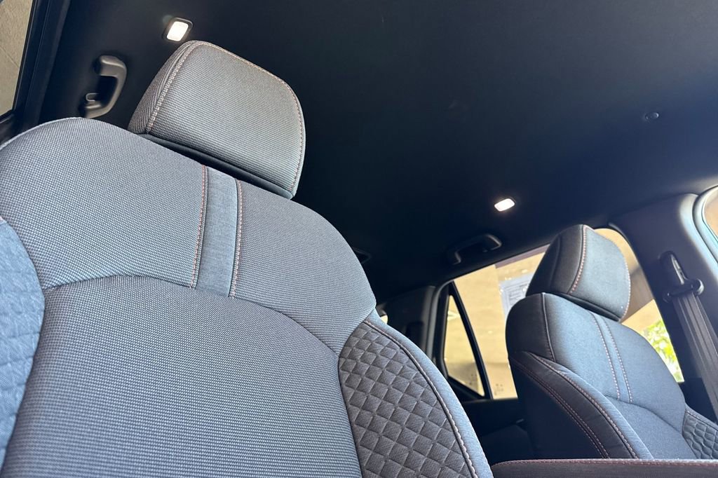 Certified 2025 Honda Pilot Sport image 22