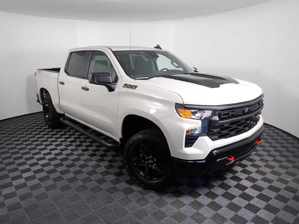 New 2026 Chevrolet Silverado 1500 Custom Trail Boss w/ LPO, Dark Essentials Package AWD/4WD image 5