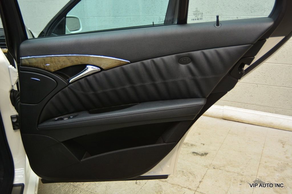Used 2009 Mercedes-Benz E 550 Sedan image 10