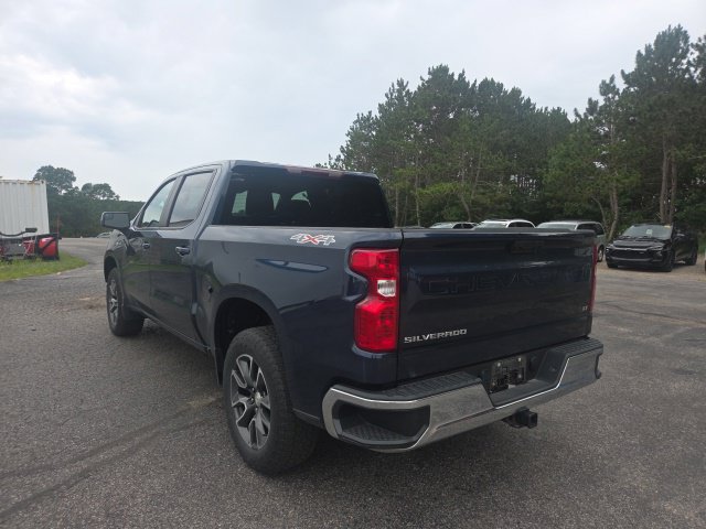 Used 2023 Chevrolet Silverado 1500 LT AWD/4WD image 8