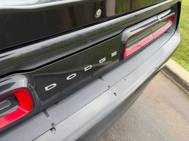 Used 2019 Dodge Challenger SXT RWD image 37