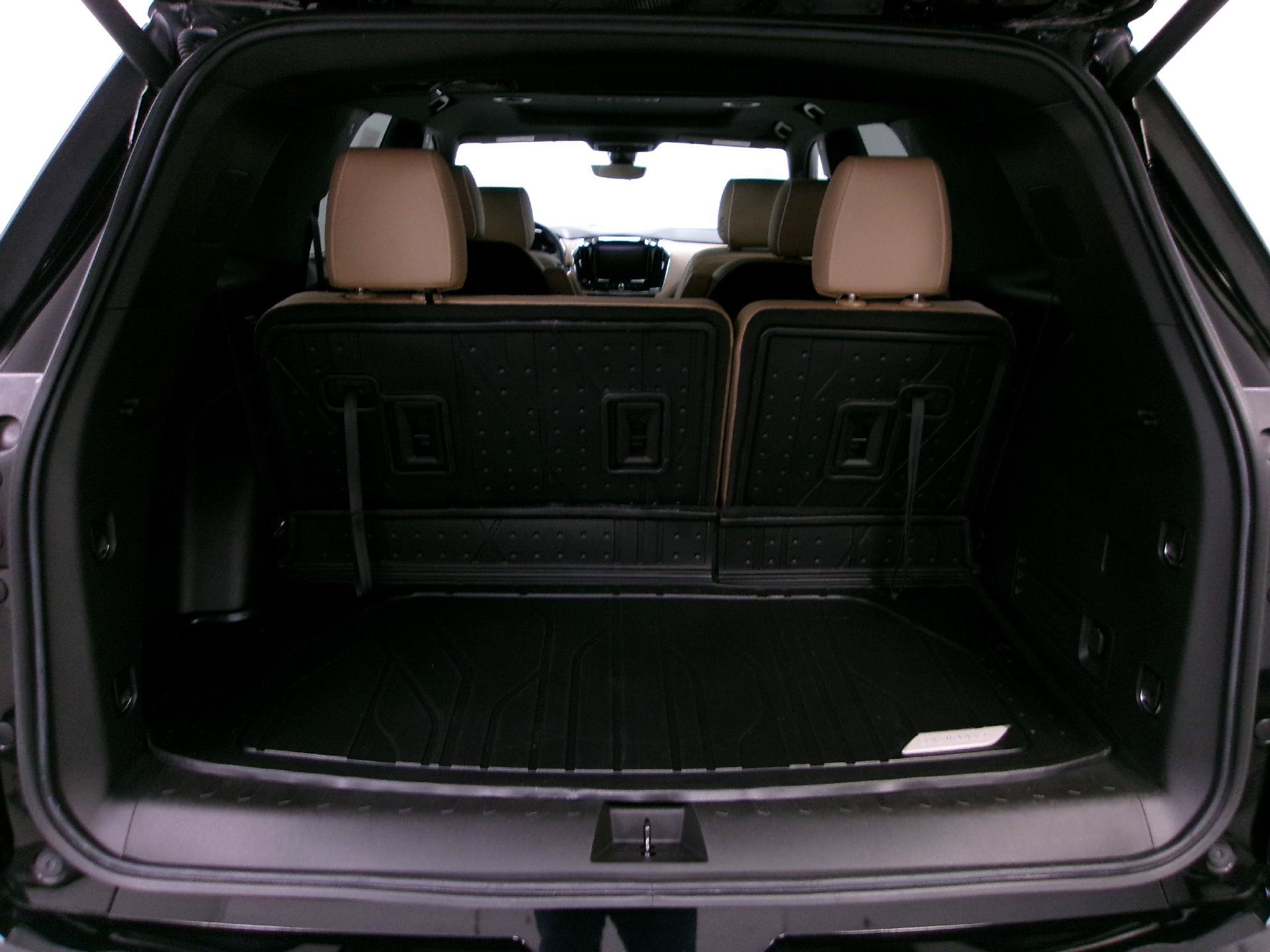Used 2023 Chevrolet Traverse Premier w/ LPO, Floor Liner Package AWD/4WD image 13