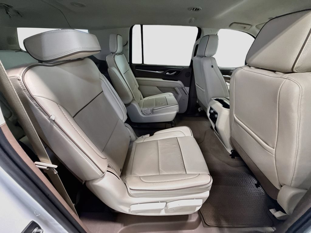 Used 2021 GMC Yukon XL Denali AWD/4WD image 29