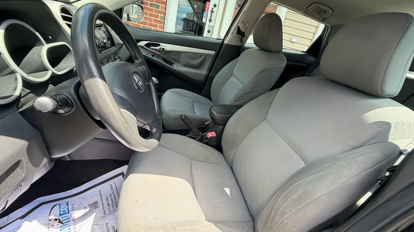 Used 2009 Toyota Matrix FWD image 9