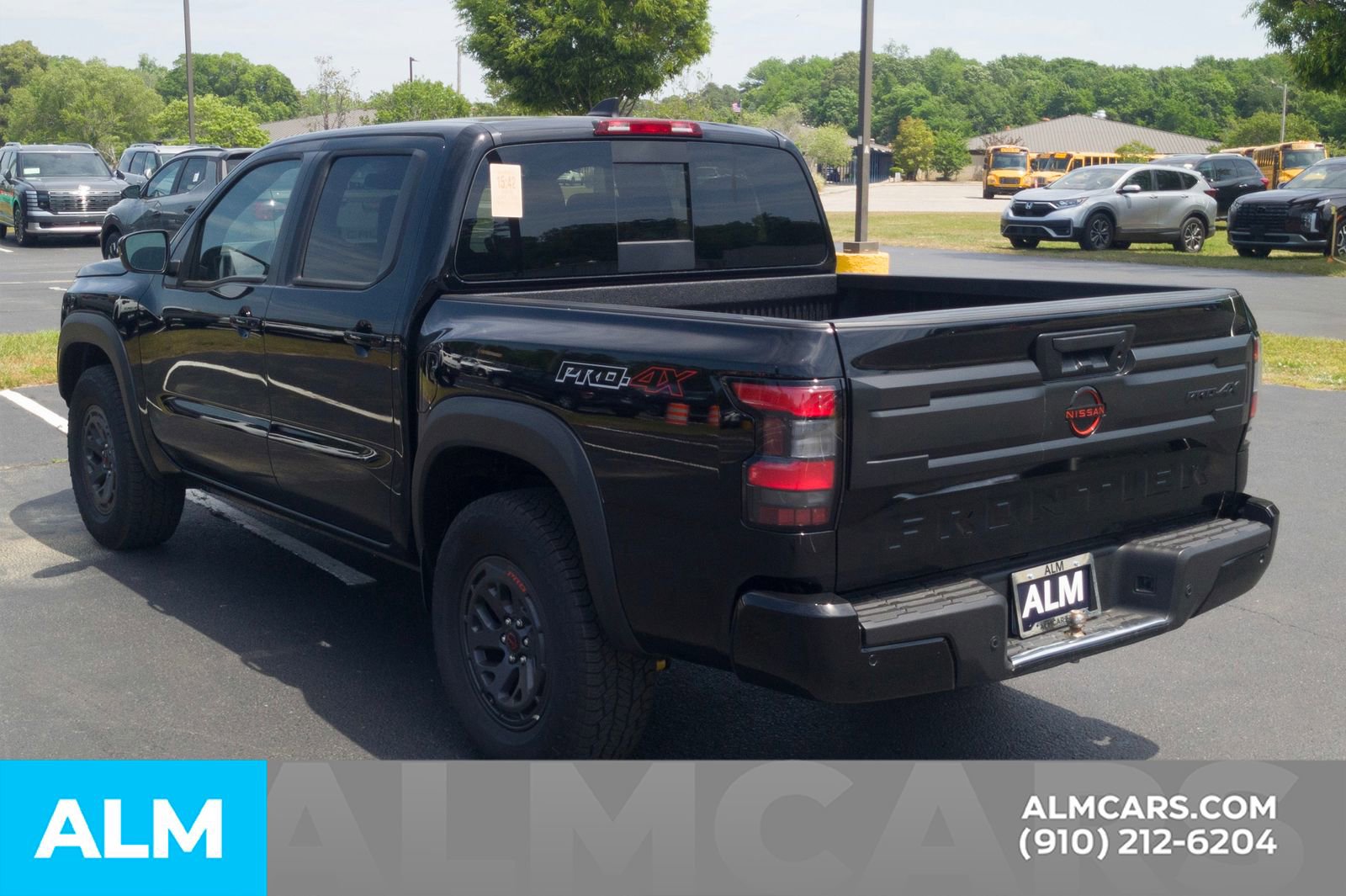 Used 2026 Nissan Frontier 4x4 Crew Cab image 10
