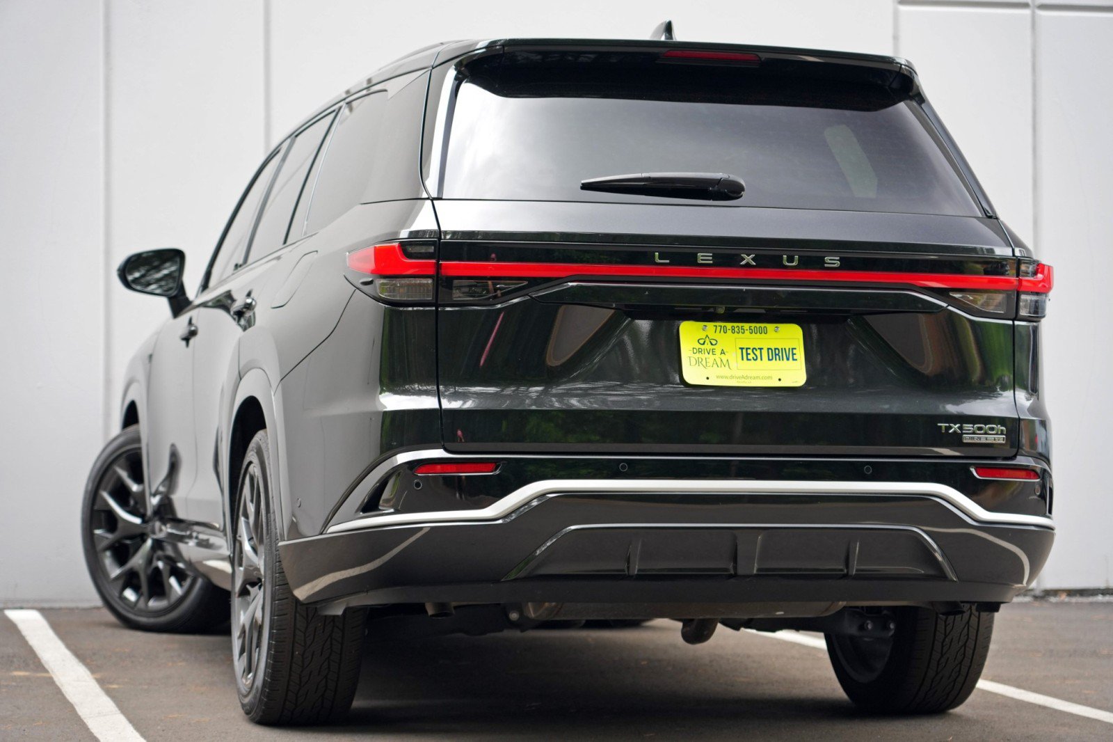 Used 2025 Lexus TX 500h AWD w/ Technology Package image 6