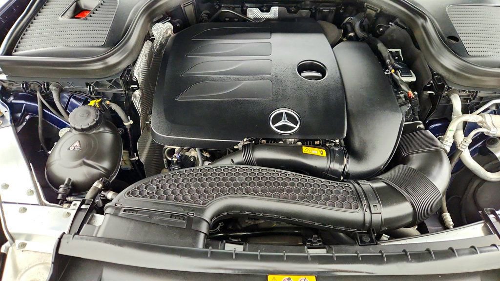 Used 2022 Mercedes-Benz GLC 300 4MATIC w/ Premium Package Lite image 26