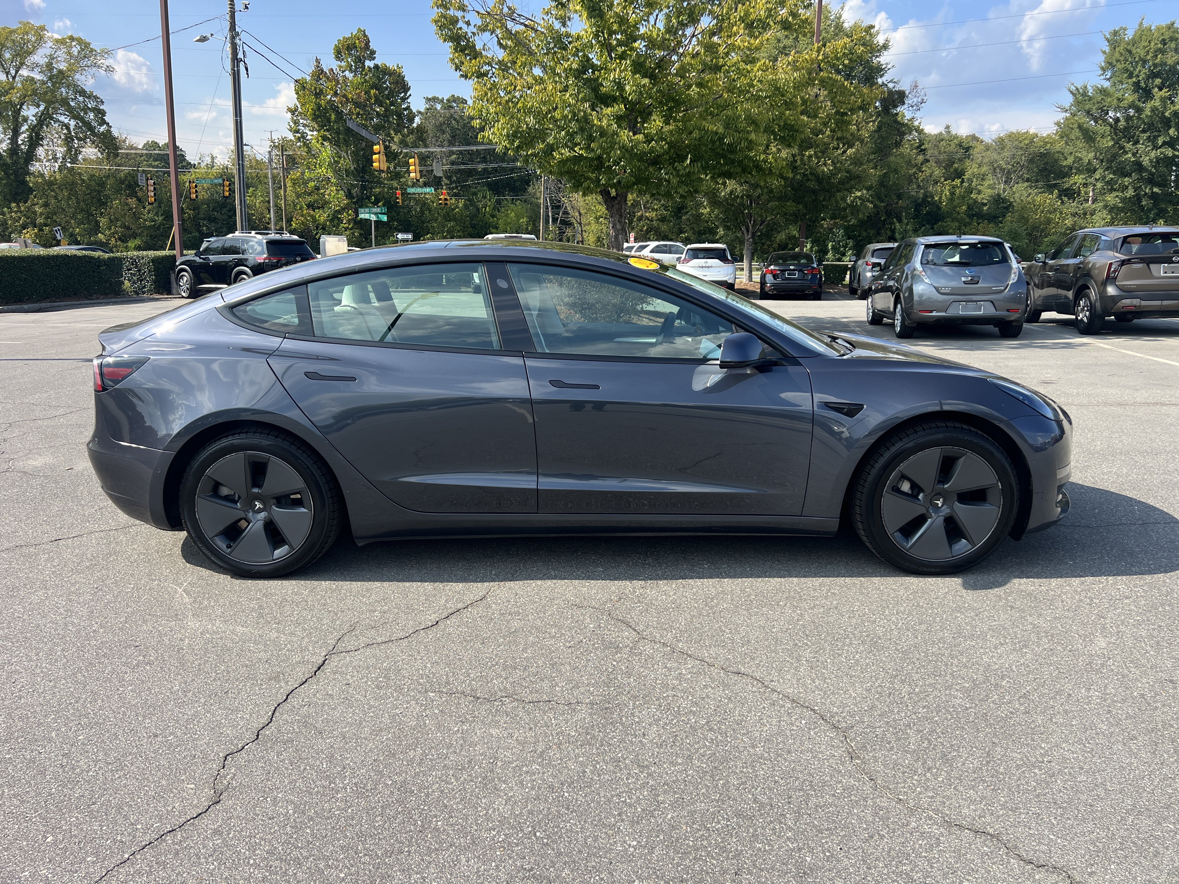 Used 2022 Tesla Model 3 Long Range AWD/4WD image 4