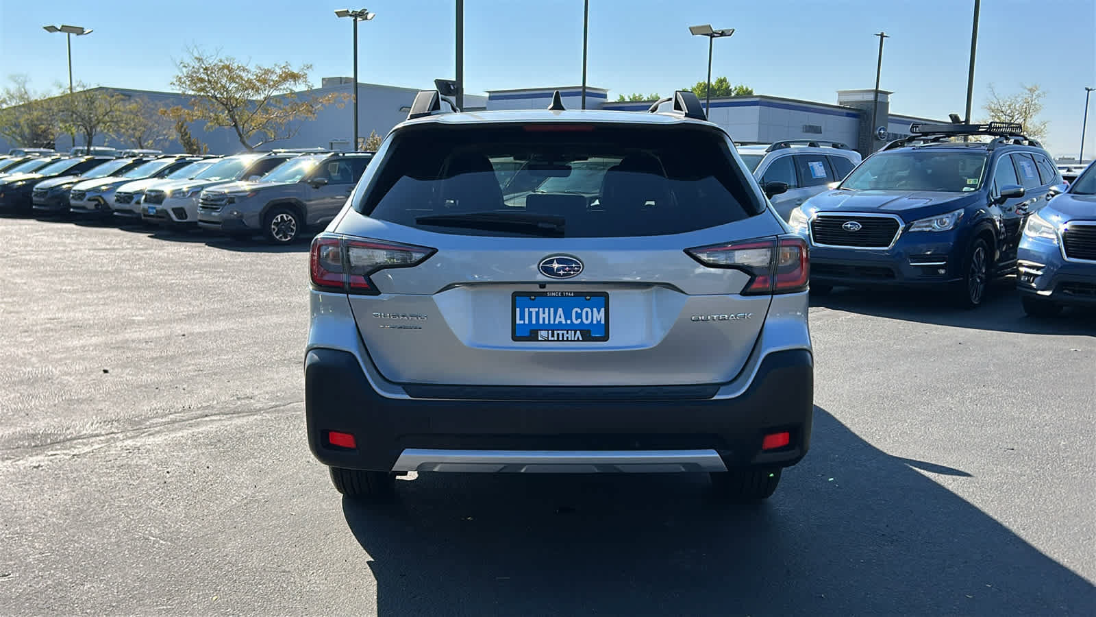 Certified 2025 Subaru Outback Limited AWD/4WD image 7