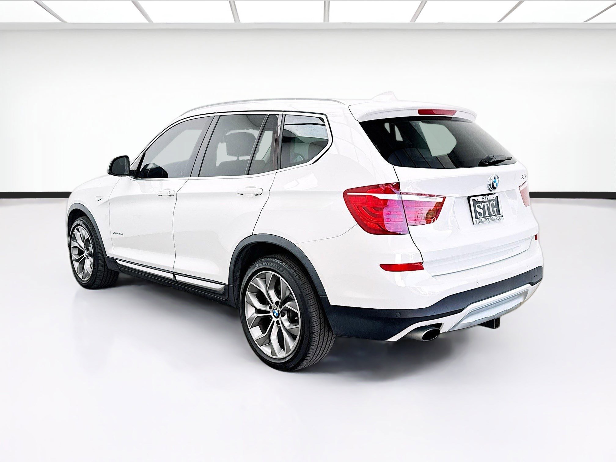 Used 2016 BMW X3 xDrive28d image 6