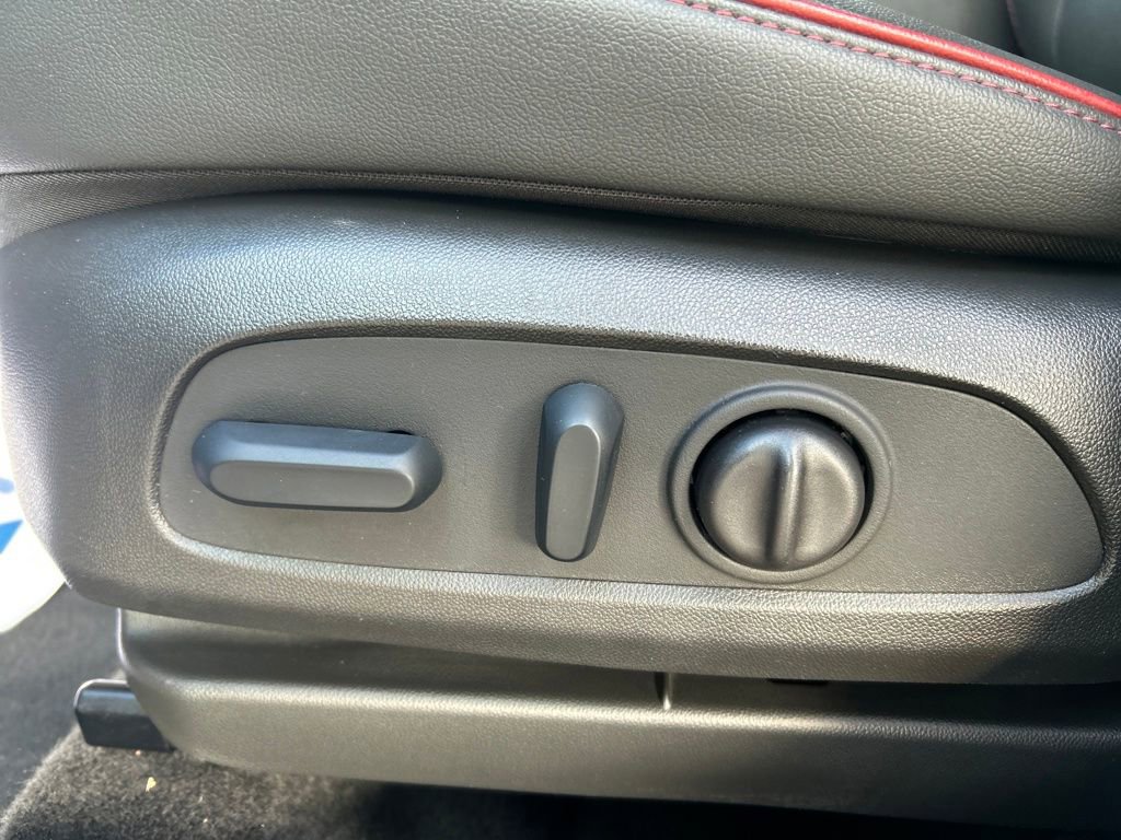 Used 2024 Chevrolet TrailBlazer RS image 19