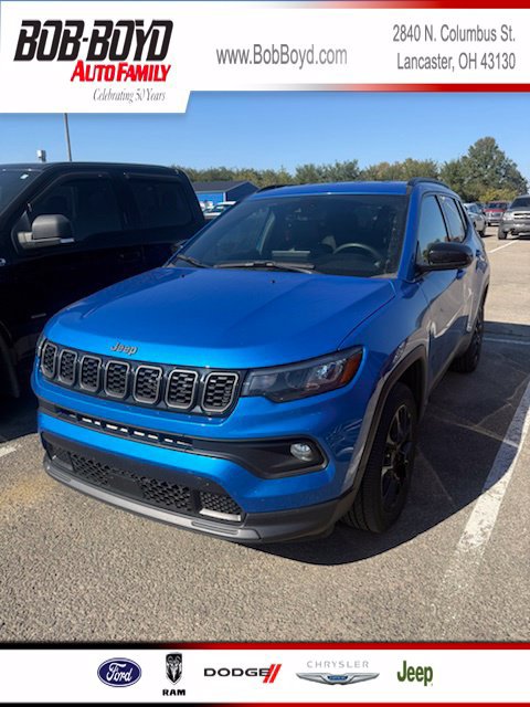 Used 2025 Jeep Compass Latitude w/ Altitude Special Edition AWD/4WD image 1