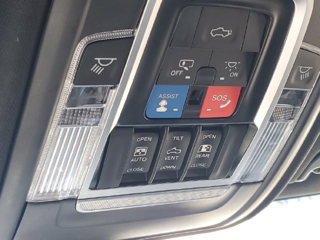 Used 2023 RAM 3500 Laramie AWD/4WD image 31