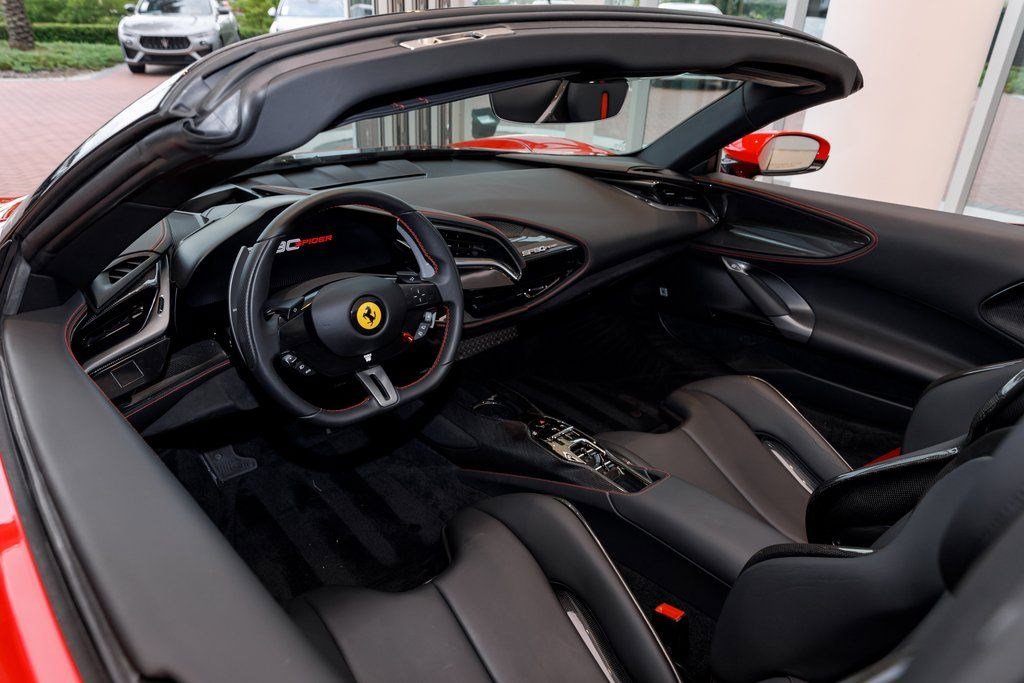 Used 2022 Ferrari SF90 Spider image 35
