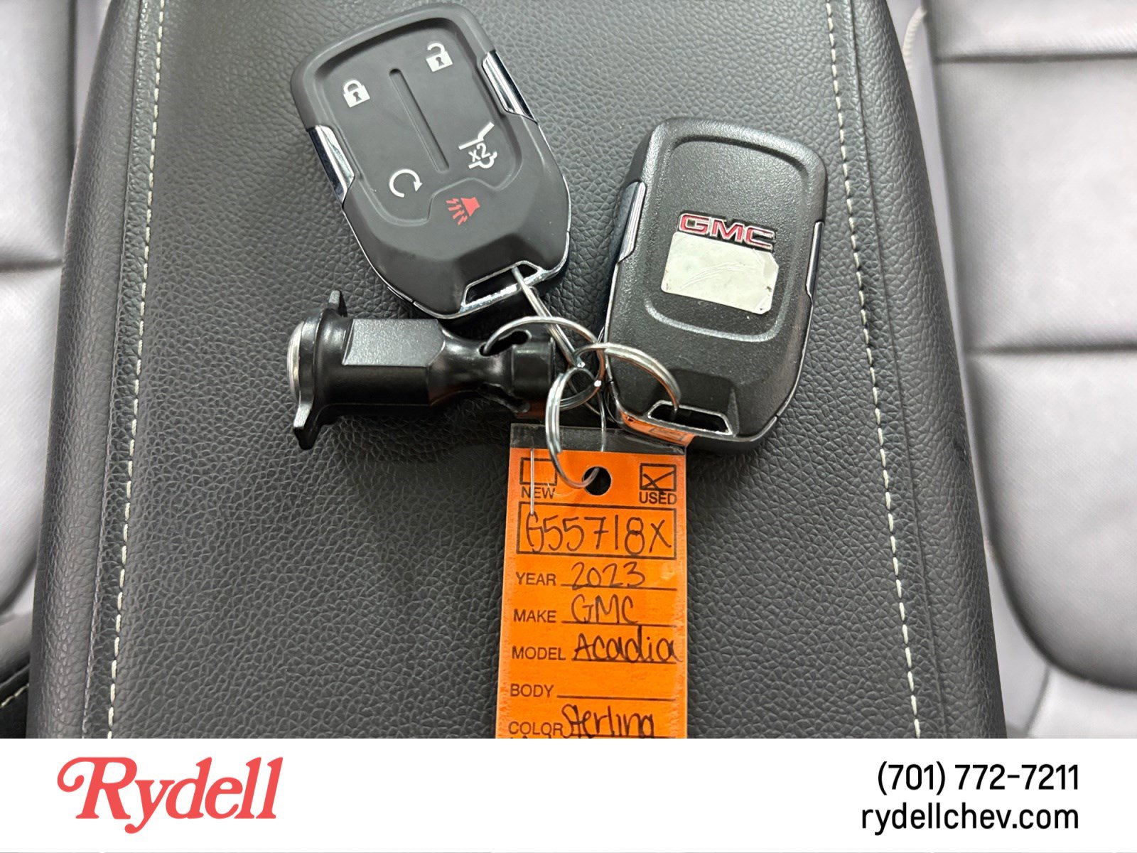Used 2023 GMC Acadia SLT w/ Preferred Package AWD/4WD image 22