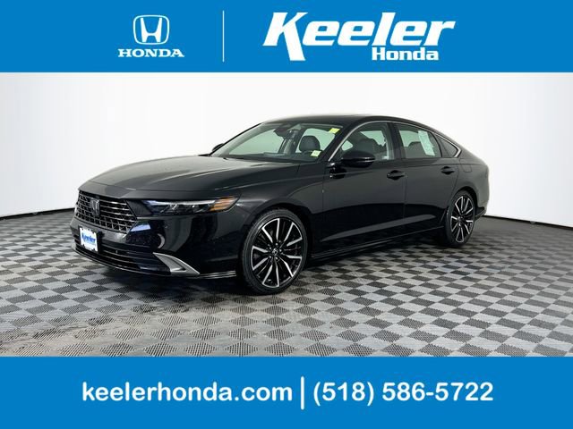 Used 2023 Honda Accord Touring image 1