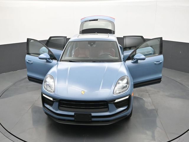 Certified 2022 Porsche Macan S AWD/4WD image 32