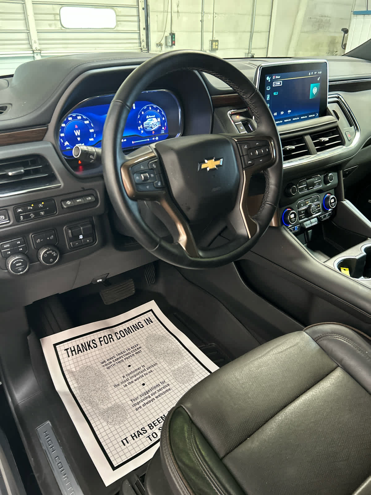 Used 2024 Chevrolet Suburban High Country AWD/4WD image 10