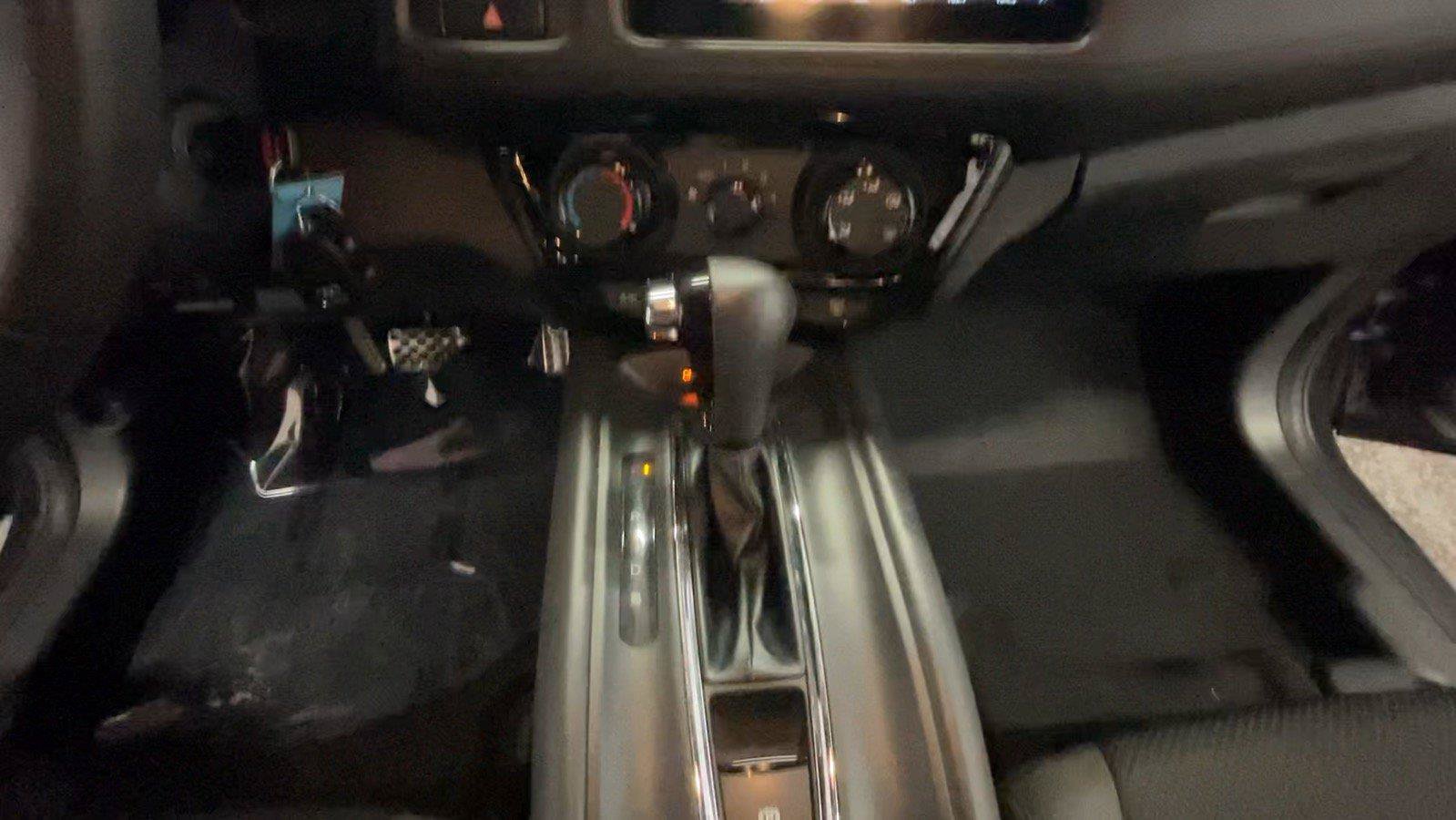 Used 2021 Honda HR-V Sport image 38