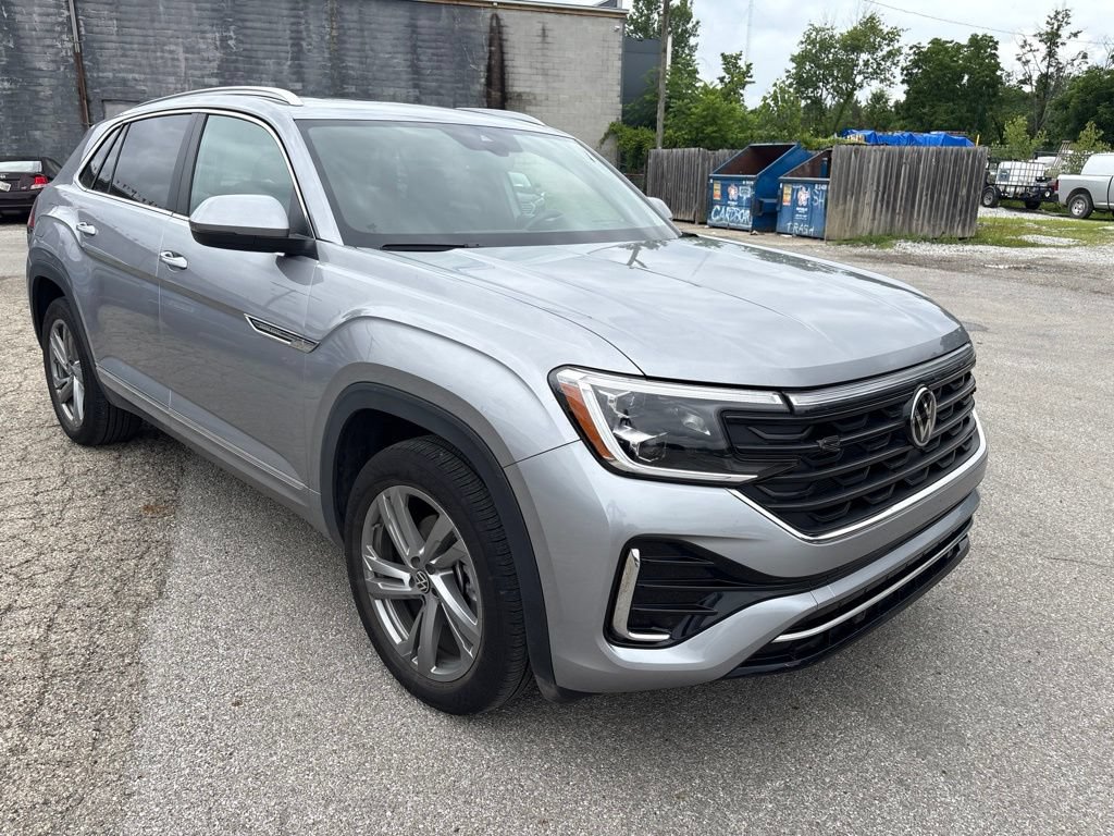 Used 2024 Volkswagen Atlas Cross Sport SEL R-Line AWD/4WD image 6