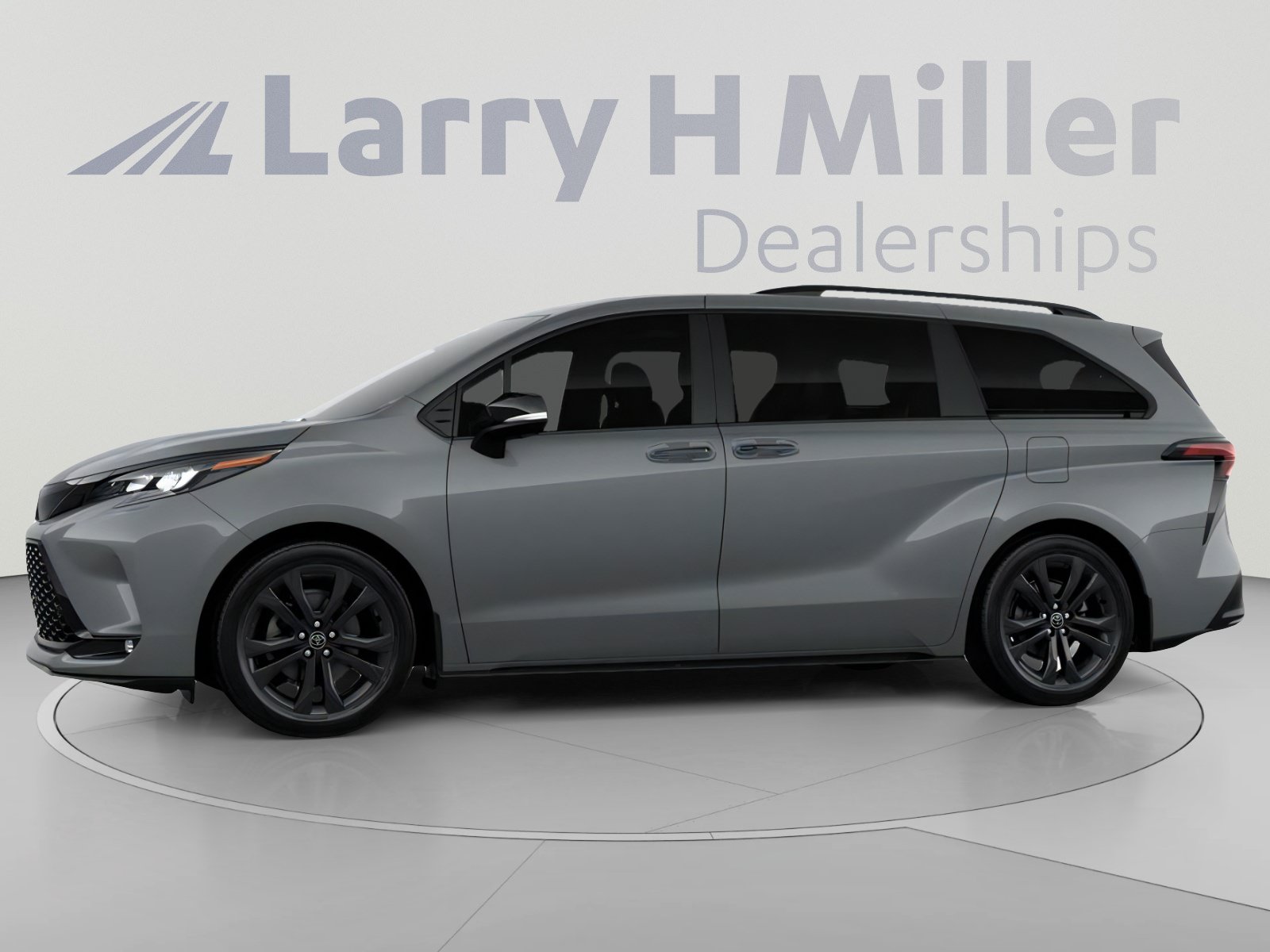 New 2026 Toyota Sienna XSE FWD image 3