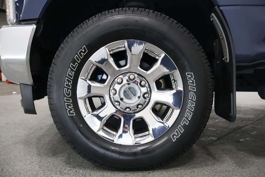 Used 2019 Ford F350 Lariat w/ Chrome Package image 5