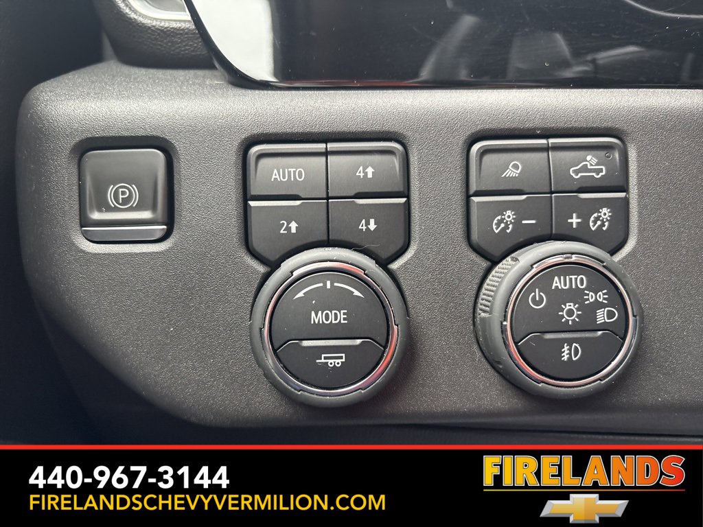 Used 2023 Chevrolet Silverado 1500 LTZ image 3