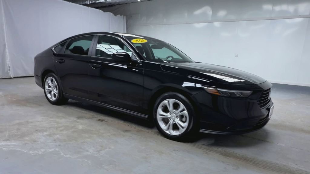Used 2025 Honda Accord LX image 2