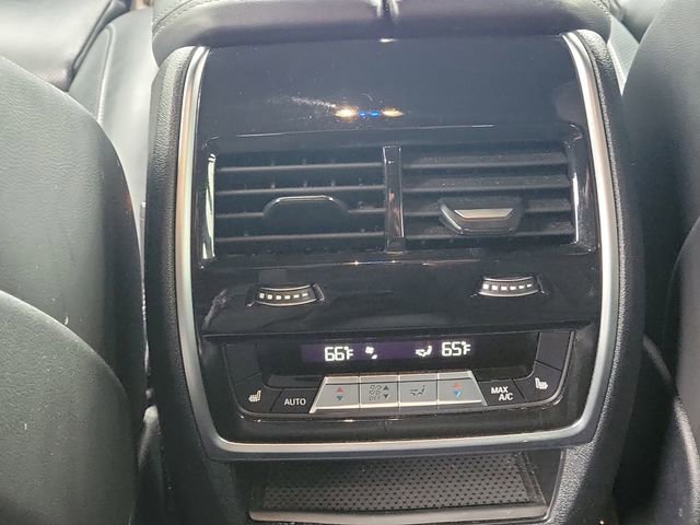 Used 2022 BMW X6 M50i AWD/4WD image 13
