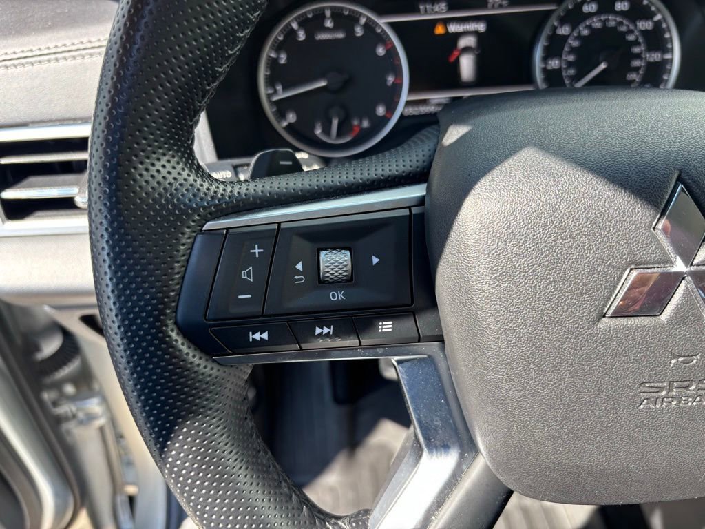 Used 2024 Mitsubishi Outlander SE image 20