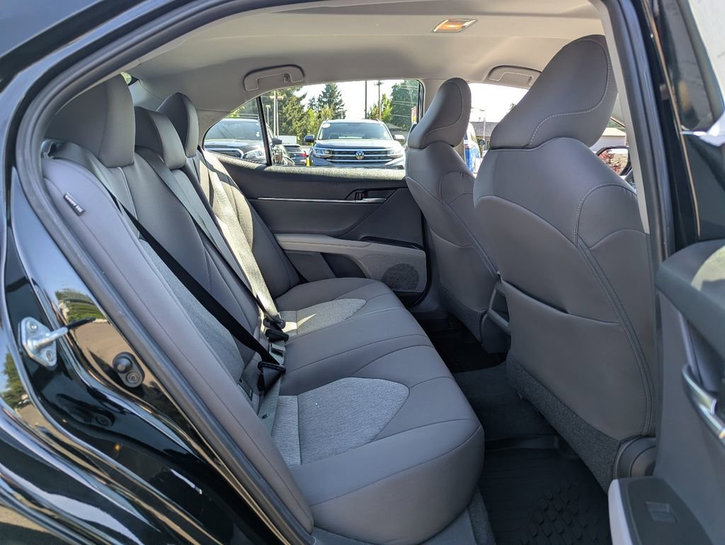 Used 2021 Toyota Camry LE FWD image 27
