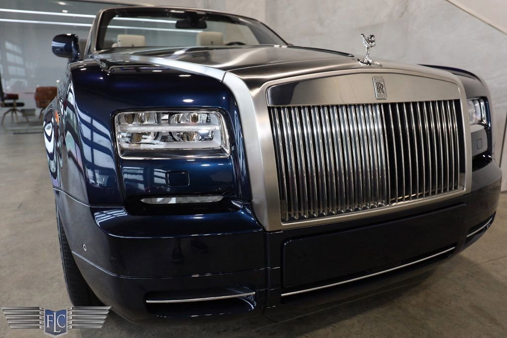 Used 2013 Rolls-Royce Phantom Drophead Coupe image 12