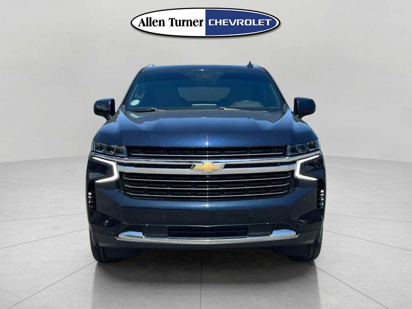 Used 2023 Chevrolet Tahoe LT w/ Luxury Package image 2