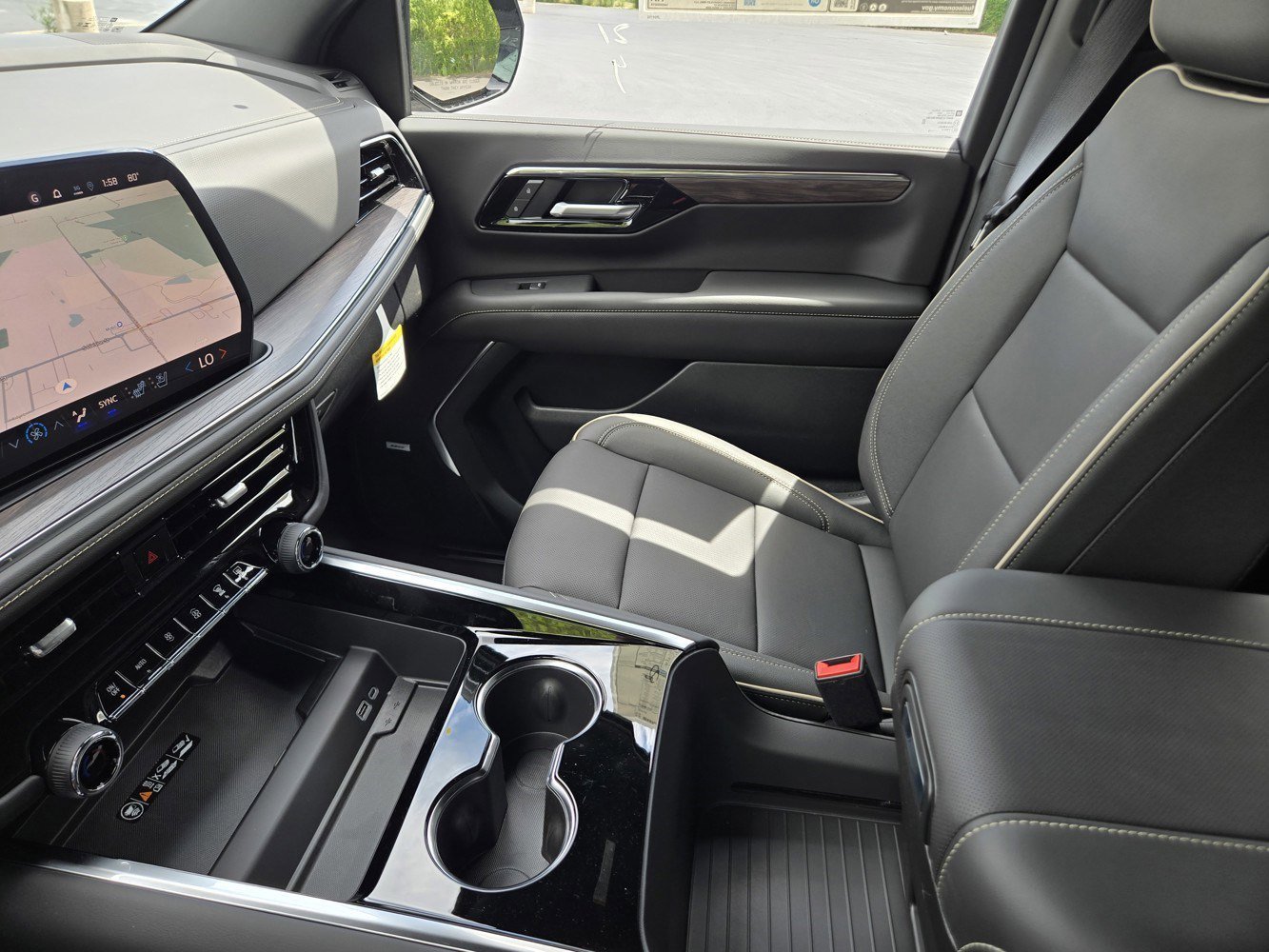 New 2026 Chevrolet Tahoe Premier w/ Sun And Tow Package AWD/4WD image 8