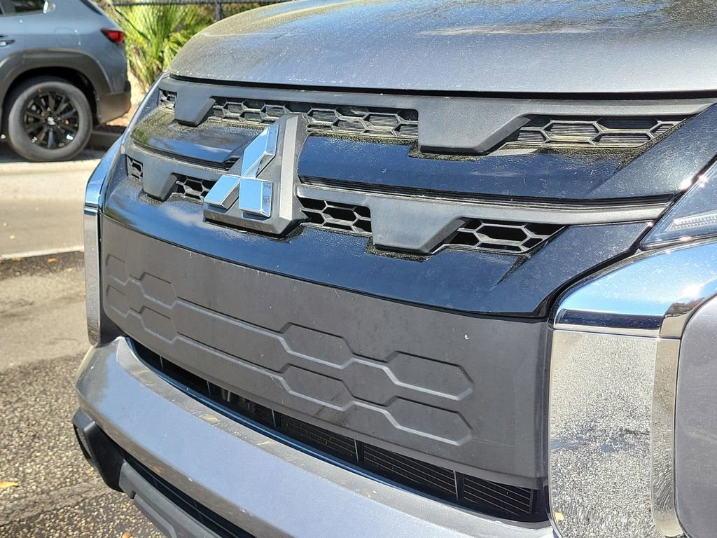 Used 2023 Mitsubishi Outlander Sport ES image 4