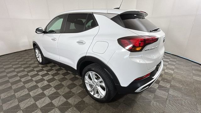 Used 2023 Buick Encore GX Preferred w/ Cold Weather Comfort Package FWD image 5