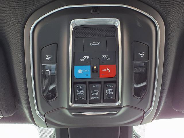 Used 2025 Jeep Wagoneer S Limited image 18