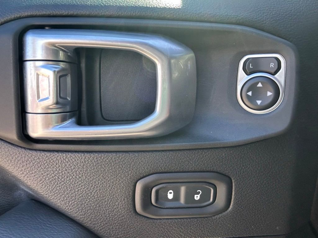 Used 2020 Jeep Wrangler Unlimited Rubicon image 30