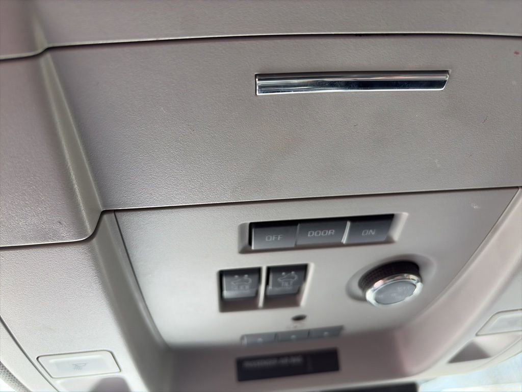 Used 2020 Chevrolet Suburban Premier image 39