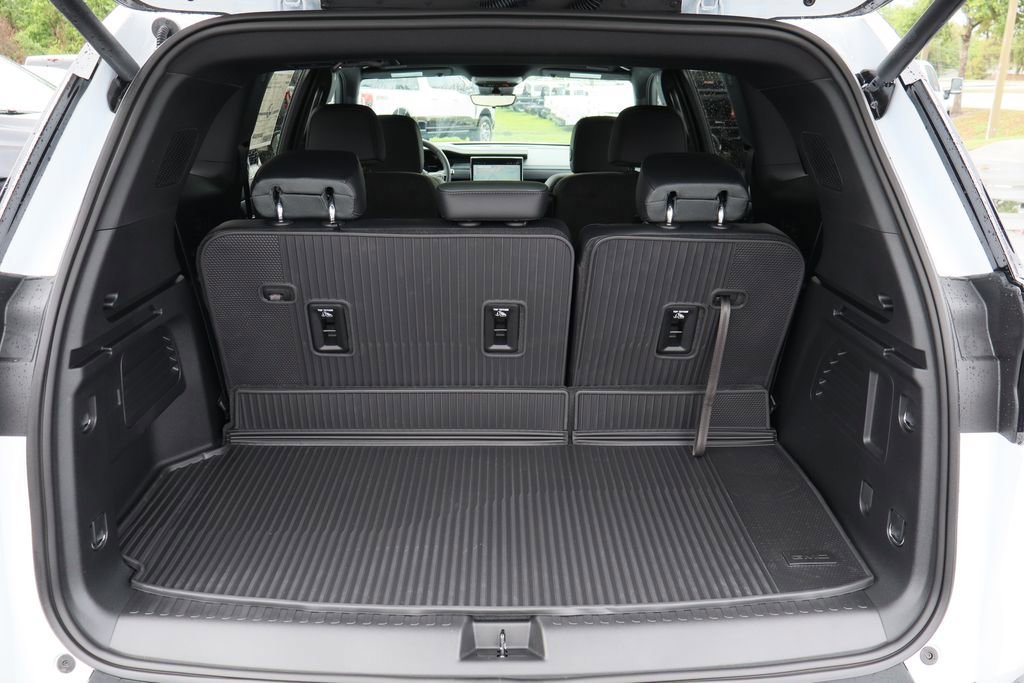 New 2026 GMC Acadia AT4 w/ Luxury Package AWD/4WD image 7