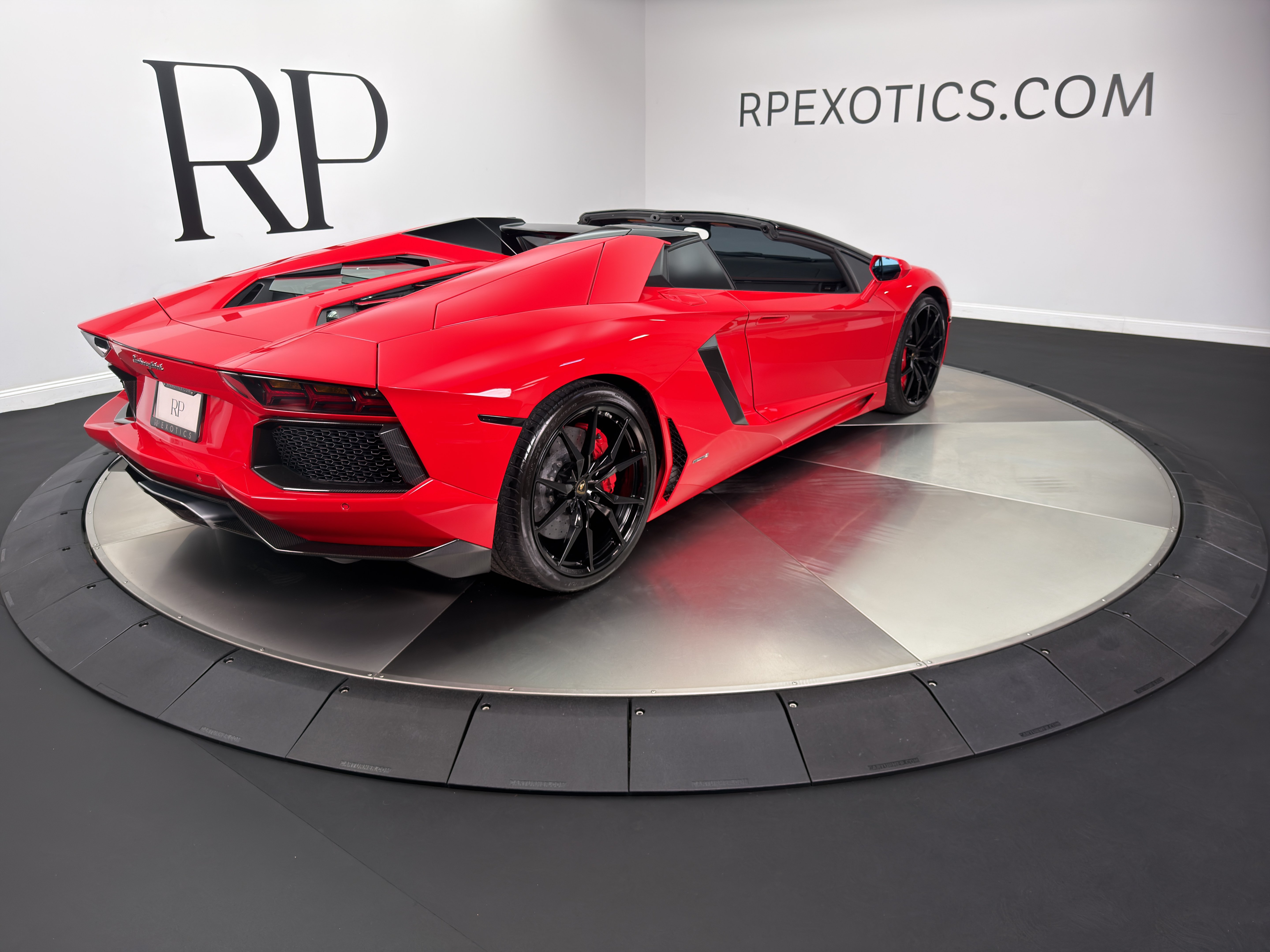 Used 2016 Lamborghini Aventador LP 700-4 AWD/4WD image 9